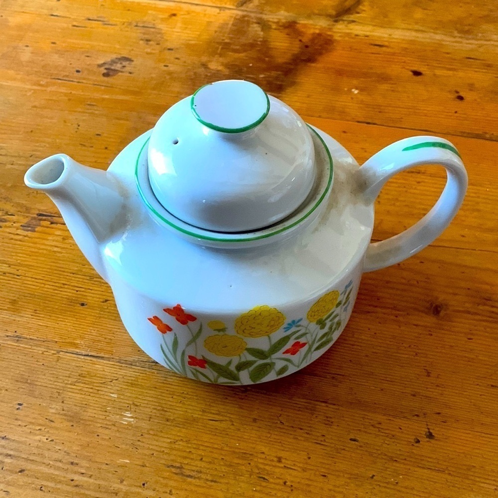 Vintage Ceramic flower teapot​​​​